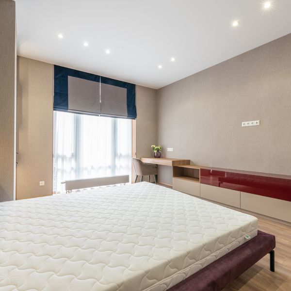Colchón Cucha Aguantador Resortes Pocket 2 Plazas Para Noches Movidas