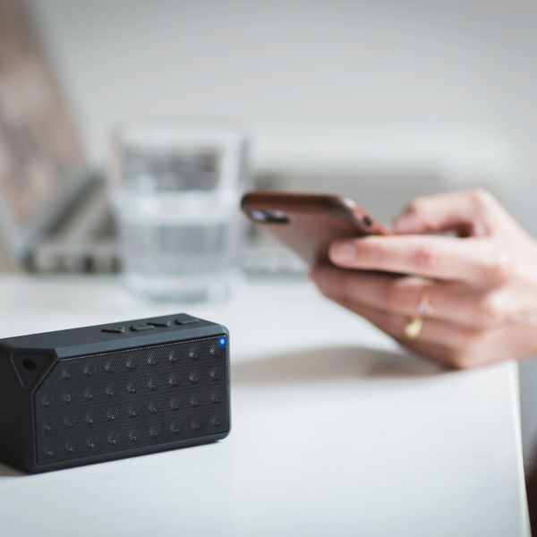 Parlante Bluetooth Voltio Quilombo 40w Luces Rgb Resistente Al Agua